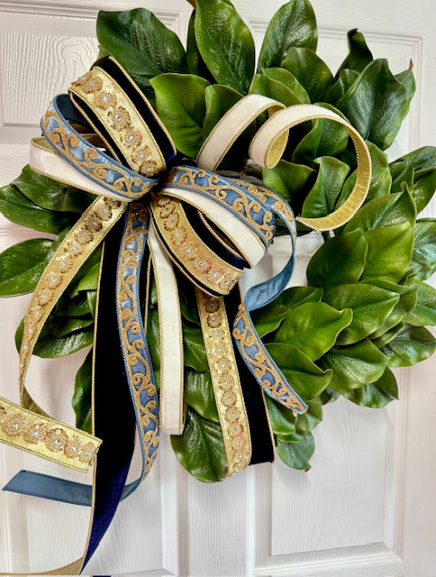 Bow- A touch of gold