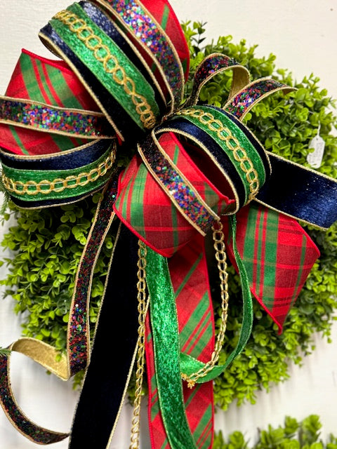 Razzle Dazzle Traditional Christmas Bow